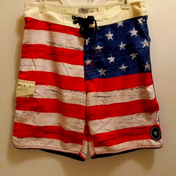 🇺🇸 RIP CURL USA BOARD SHORTS 🇺🇸 - Picture 1 of 4